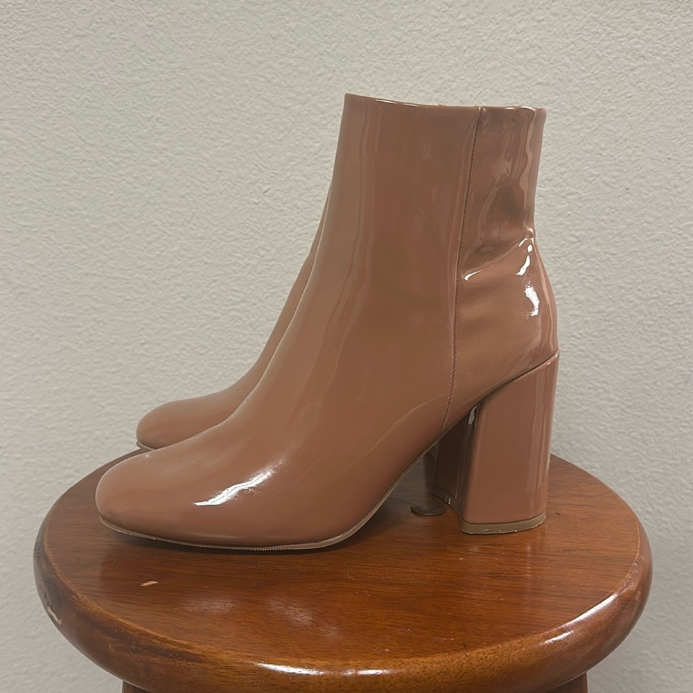 Madden Girl taupe boots